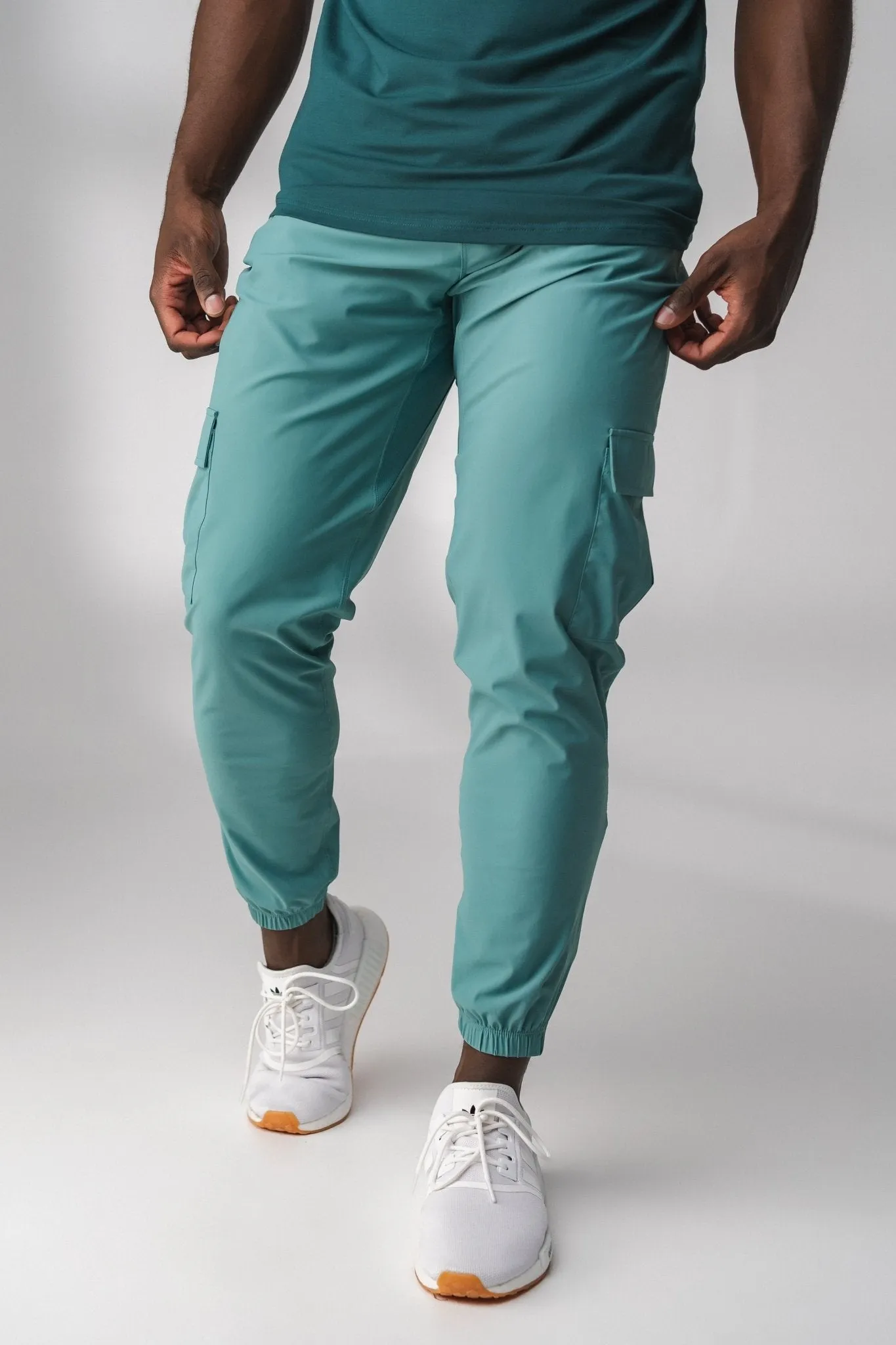 The Men's Swift Cargo Jogger - Agave